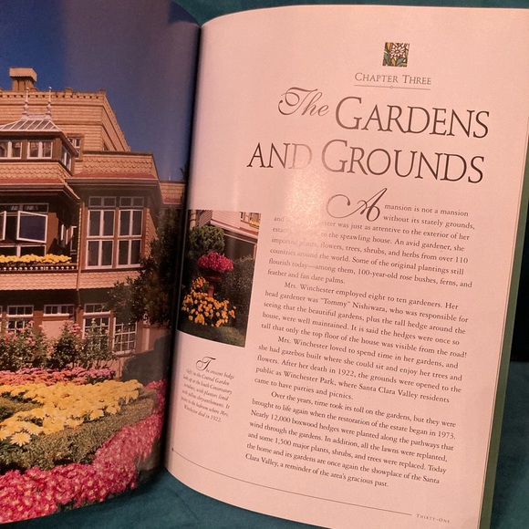 Spooky! / The Winchester Mystery House Book - Picture 9 of 11